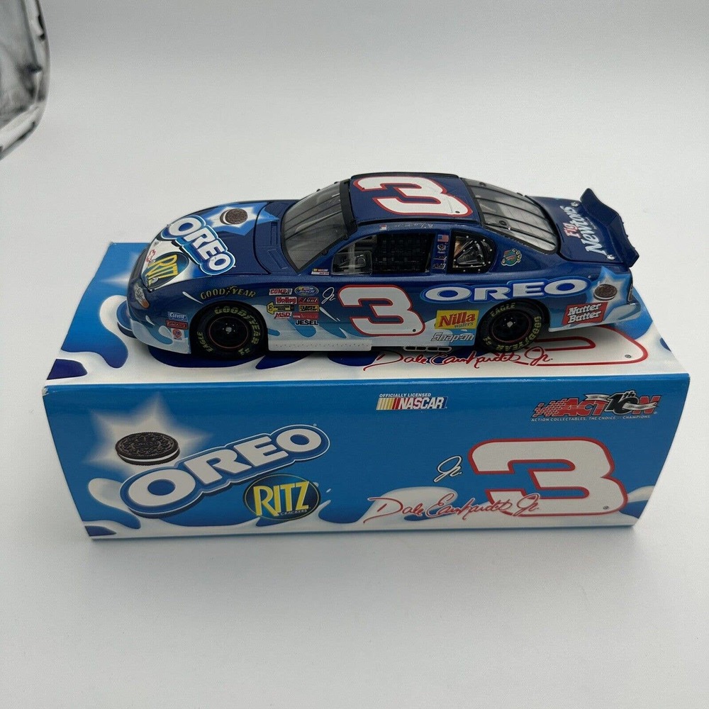 Action Dale earnhardt Jr #3 Oreo/Ritz 2002 Monte Carlo 1/24 Scale